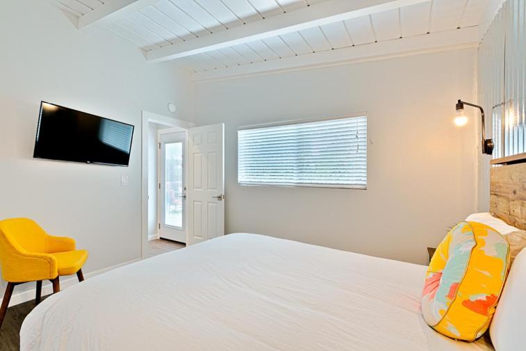 Shores Perfection - Spa, Ac, Pet Friendly, Parking, Fire Pit & Massive Private Yard! Casa de férias San Diego